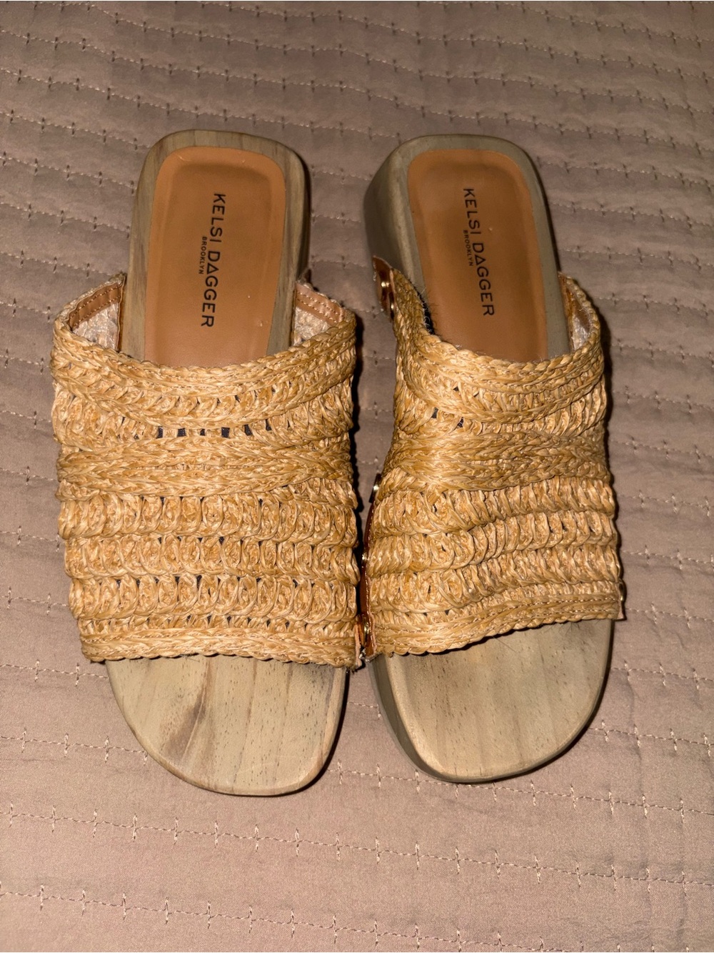 Kelsi Dagger
KELSI DAGGER BROOKLYN
Women's June Heeled Sandal
Size US 6.5
